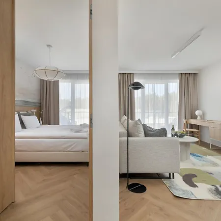Essense Baltic & 4*